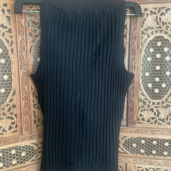 August Silk tank top sweater - Picture 3 of 5